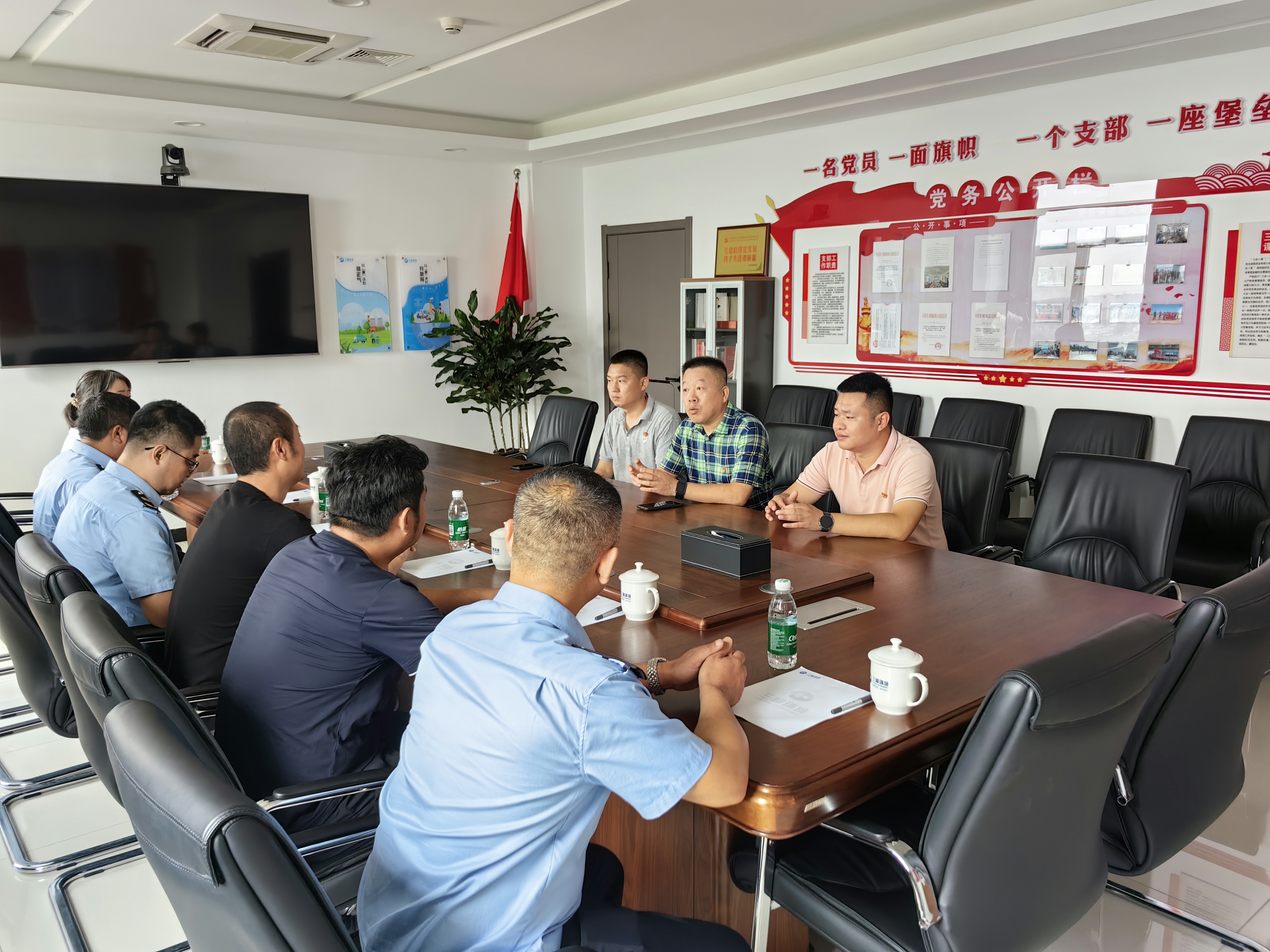 b009854988163951eb18a9f61e3d40e.jpg b009854988163951eb18a9f61e3d40e.jpg